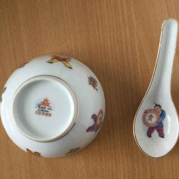Vintage Chinese Jingdezhen porcelain rice bowl and a spoon - Picture 2 of 5